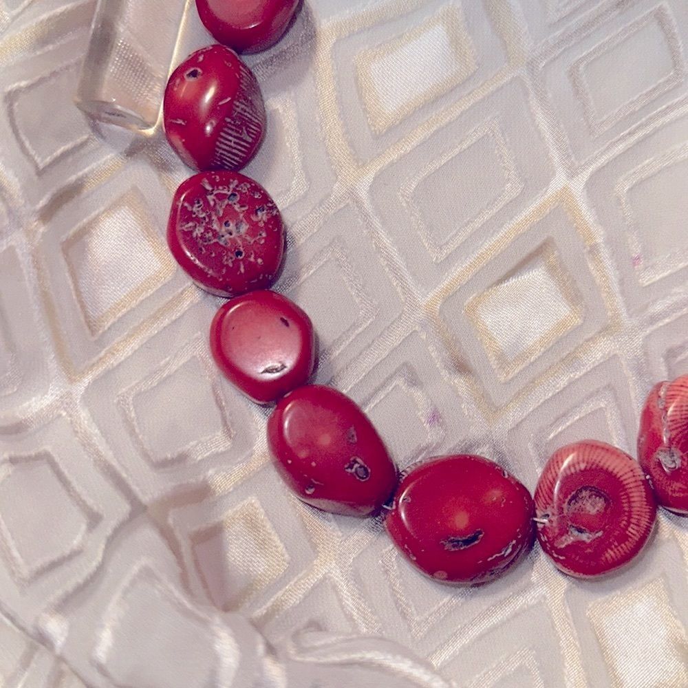 Vintage Rare Custom Crafted Red Black Pink Apple Coral Rock Necklace - Picture 2 of 10